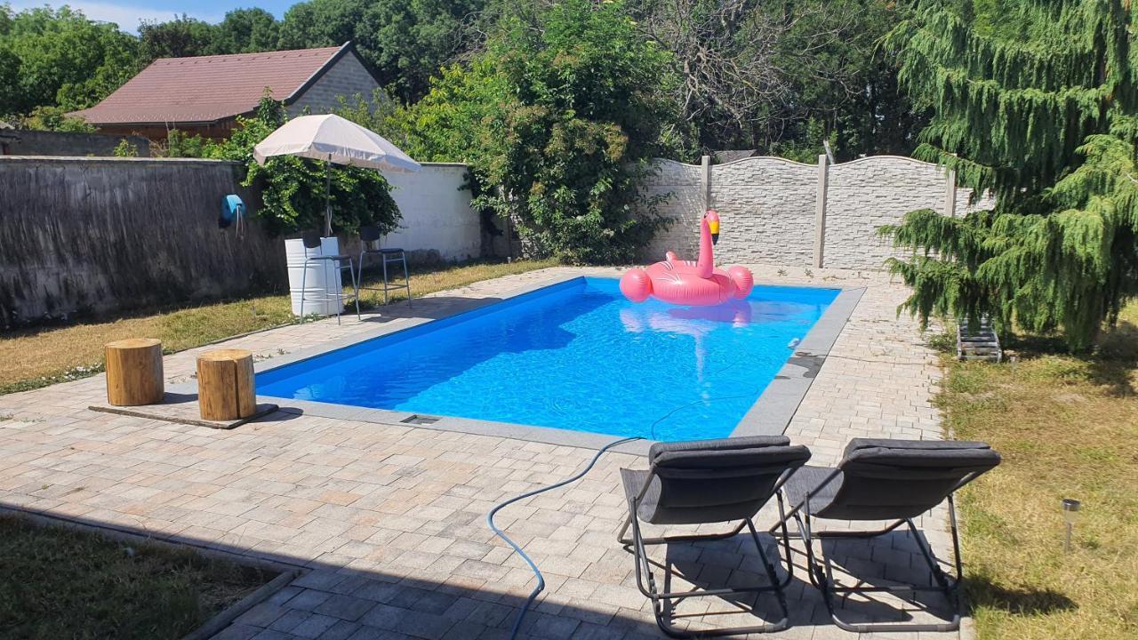 4 Room Flat With Garden And Pool Kittsee Εξωτερικό φωτογραφία